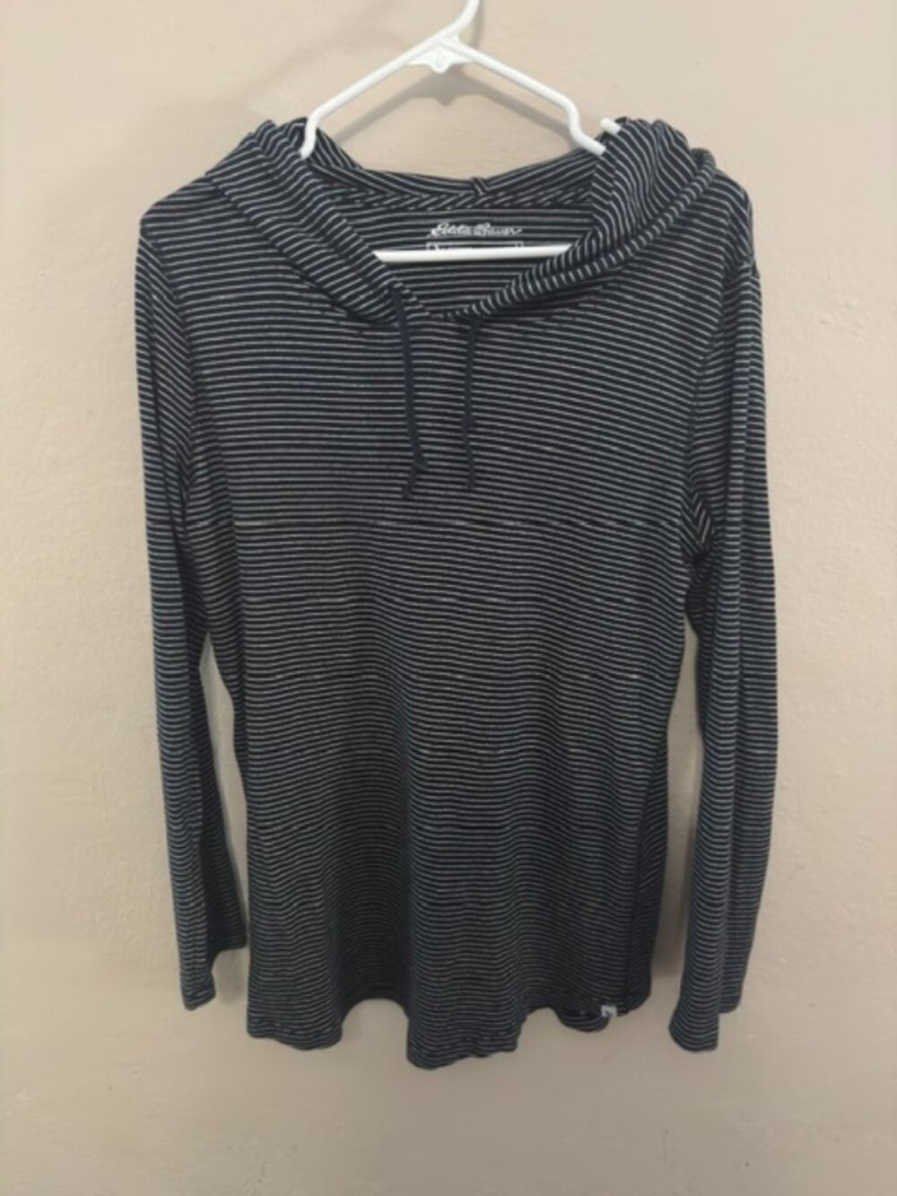 Women's Eddie Bauer hooded knit top